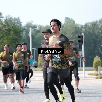 Runner Photo 6796750
