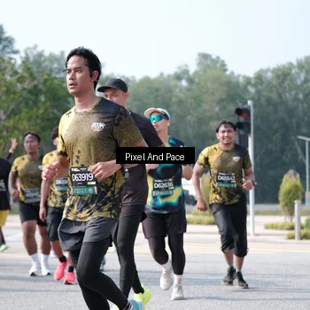 Runner Photo 6796753