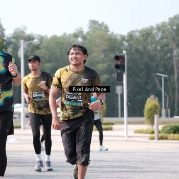 Runner Photo 6796761