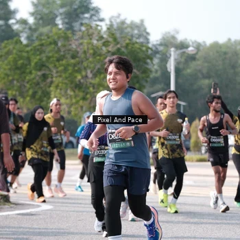 Runner Photo 6796783