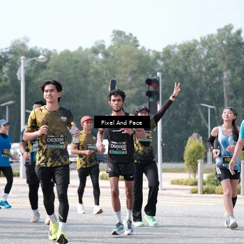 Runner Photo 6796799