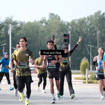 Runner Photo 6796809
