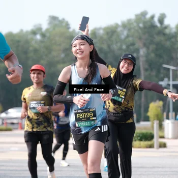 Runner Photo 6796815