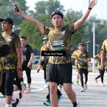 Runner Photo 6796893