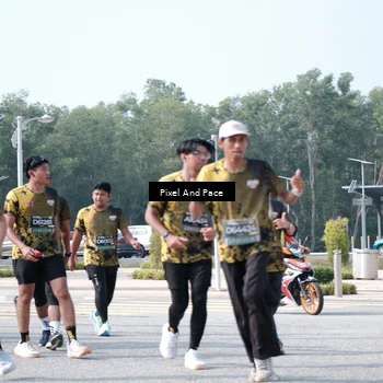 Runner Photo 6796899