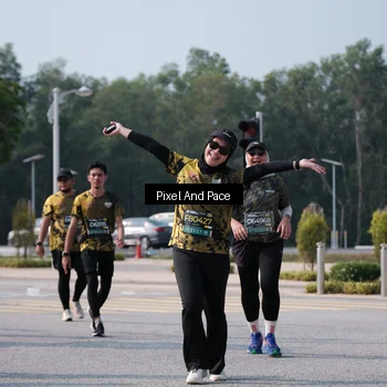 Runner Photo 6796953