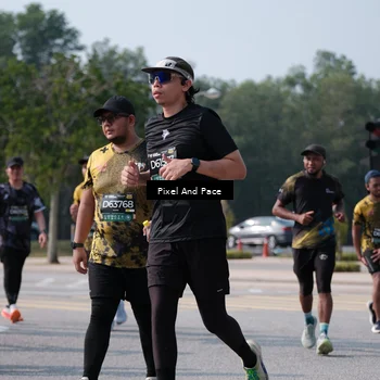 Runner Photo 6796990