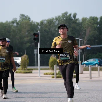 Runner Photo 6796997