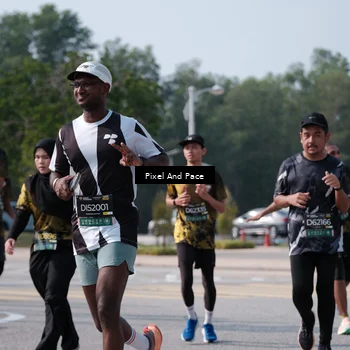Runner Photo 6797071