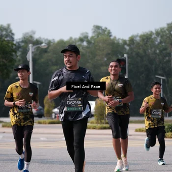 Runner Photo 6797077