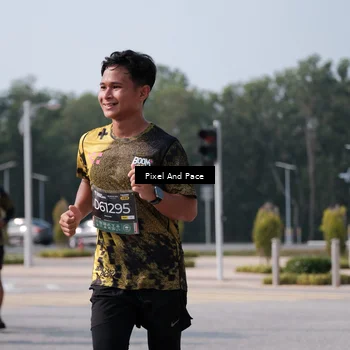 Runner Photo 6797111