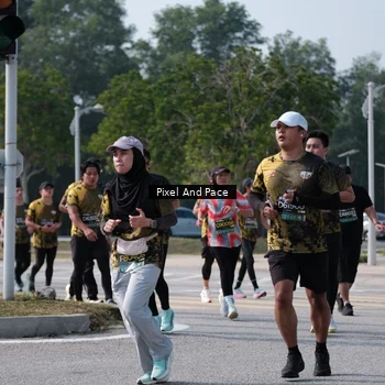 Runner Photo 6797122