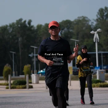 Runner Photo 6797859