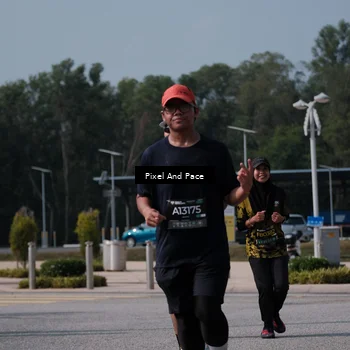 Runner Photo 6797860