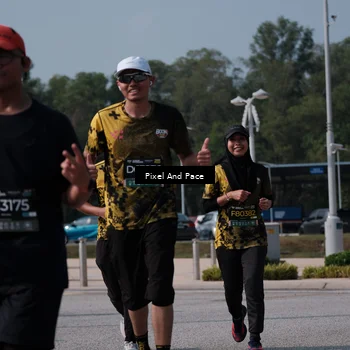 Runner Photo 6797863