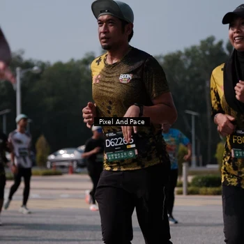 Runner Photo 6797912