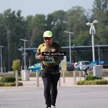 Runner Photo 6798000