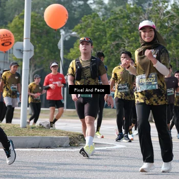 Runner Photo 6798003