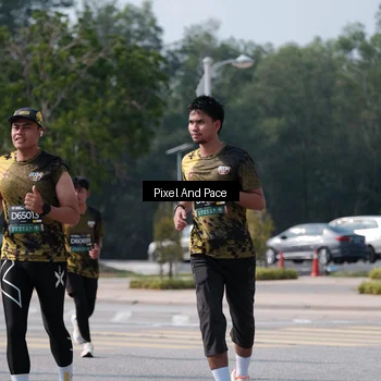 Runner Photo 6798042