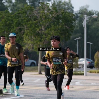 Runner Photo 6798063