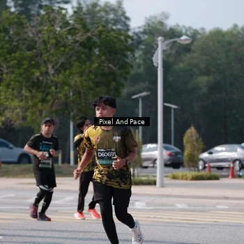 Runner Photo 6798064