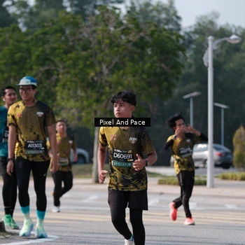 Runner Photo 6798066