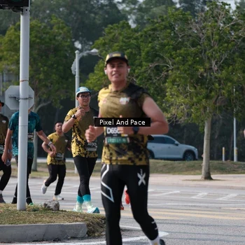 Runner Photo 6798071