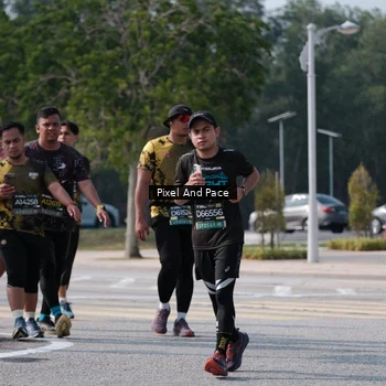 Runner Photo 6798105