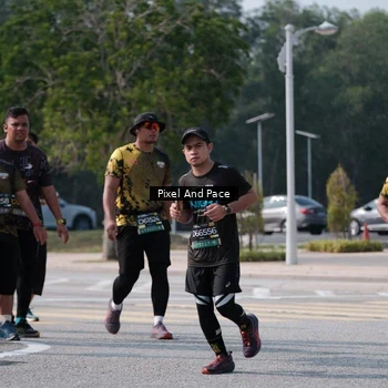Runner Photo 6798108