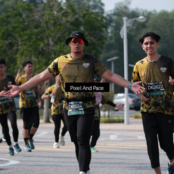 Runner Photo 6798135