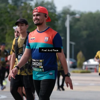 Runner Photo 6798221