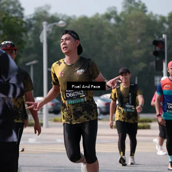 Runner Photo 6798230