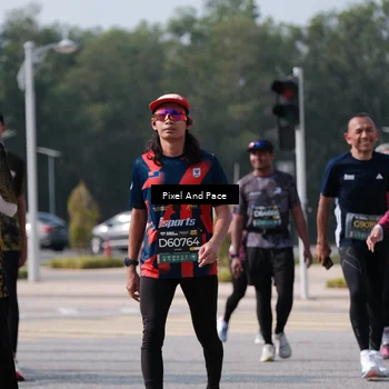 Runner Photo 6798303