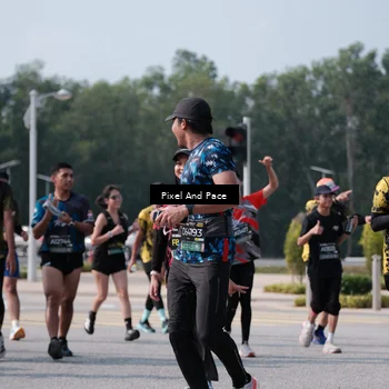 Runner Photo 6798363