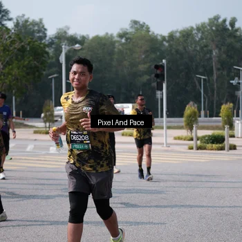 Runner Photo 6798396