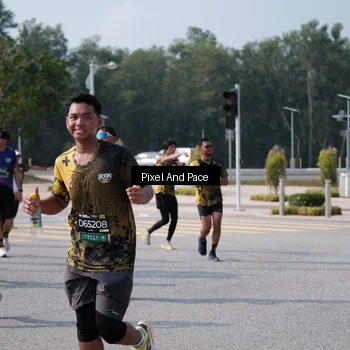 Runner Photo 6798398