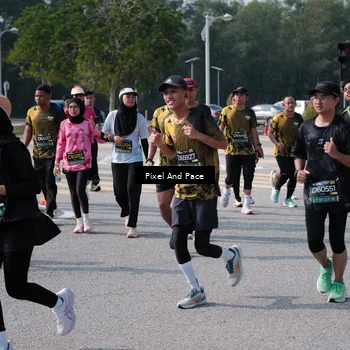 Runner Photo 6798405