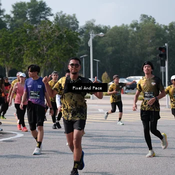 Runner Photo 6798423