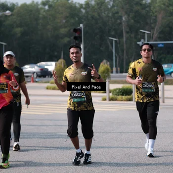 Runner Photo 6798476