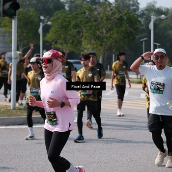 Runner Photo 6798530
