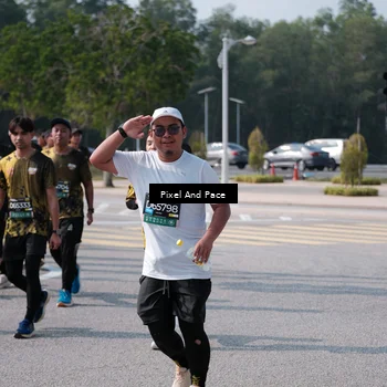 Runner Photo 6798531