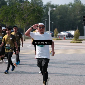 Runner Photo 6798536
