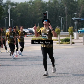 Runner Photo 6798565