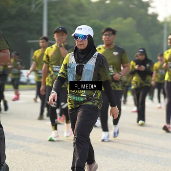 Runner Photo 6798579