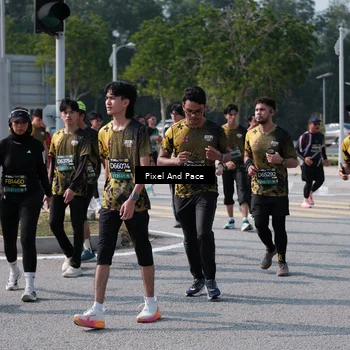 Runner Photo 6798591