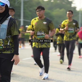 Runner Photo 6798679