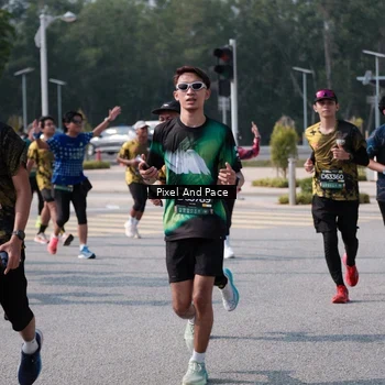 Runner Photo 6798694