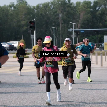 Runner Photo 6798739