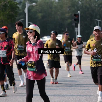 Runner Photo 6798741
