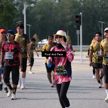 Runner Photo 6798755